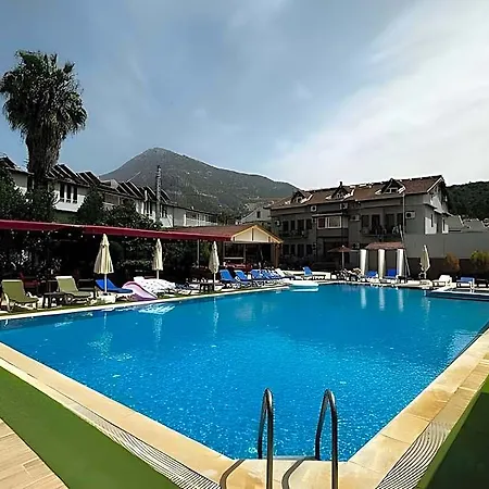 Hotel Carmina 3*