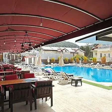 Hotel Carmina 3*