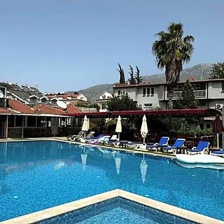 Carmina Hotel