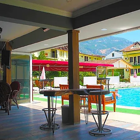 Carmina Otel