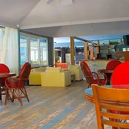 Carmina Hotel