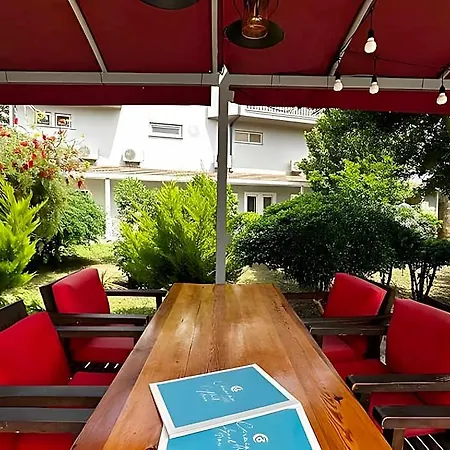 Hotel Carmina 3*