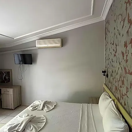 Carmina Otel Cedit